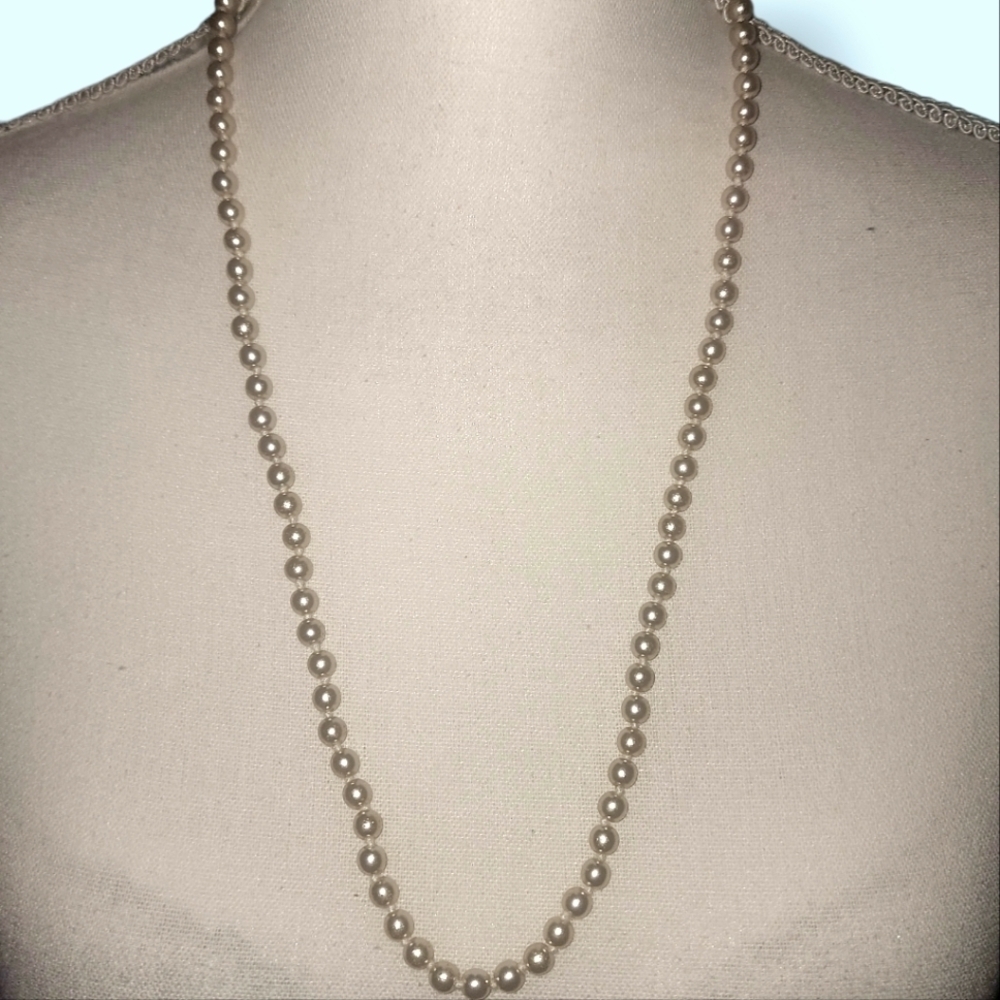 Nolan Miller Vintage Pearl Necklace